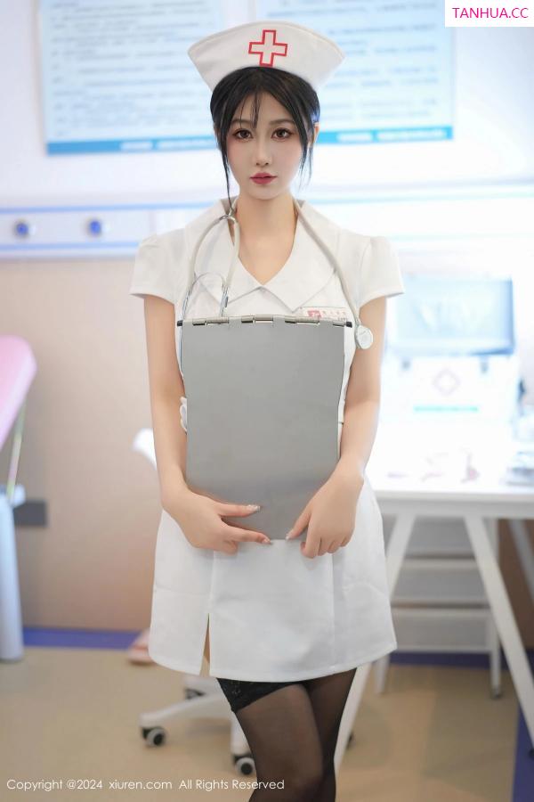 [XiuRen]高清写真图 2024.05.10 No.8512 laura阿姣 美腿黑丝